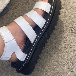 Dr marten platform sandels